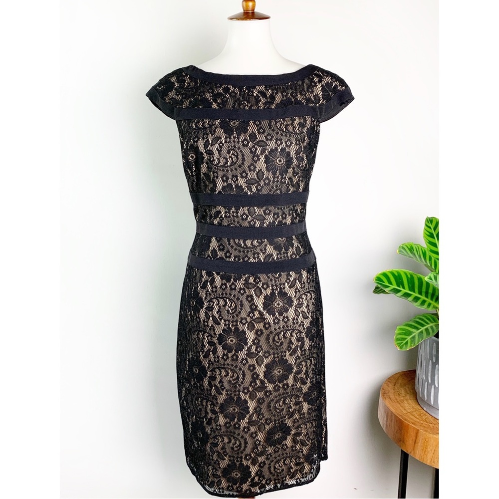 Adrianna Papell | Lace Sheath Dress